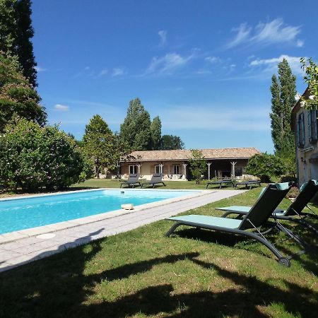Bed and Breakfast Au Petit Grain Coutures  Екстер'єр фото